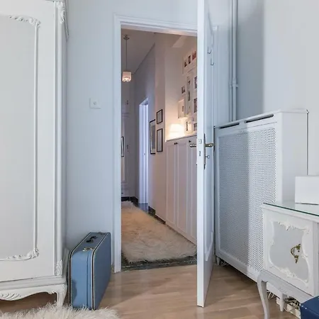 Magnificent Koukaki Flat -top Acropolis Location Athens
