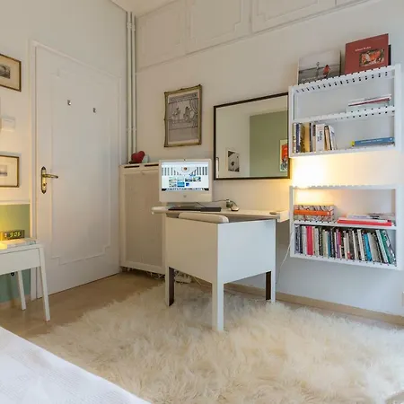 Magnificent Koukaki Flat -top Acropolis Location Athens