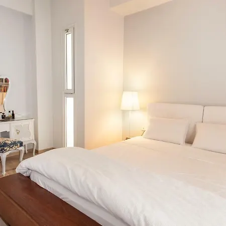 Magnificent Koukaki Flat -top Acropolis Location Athens